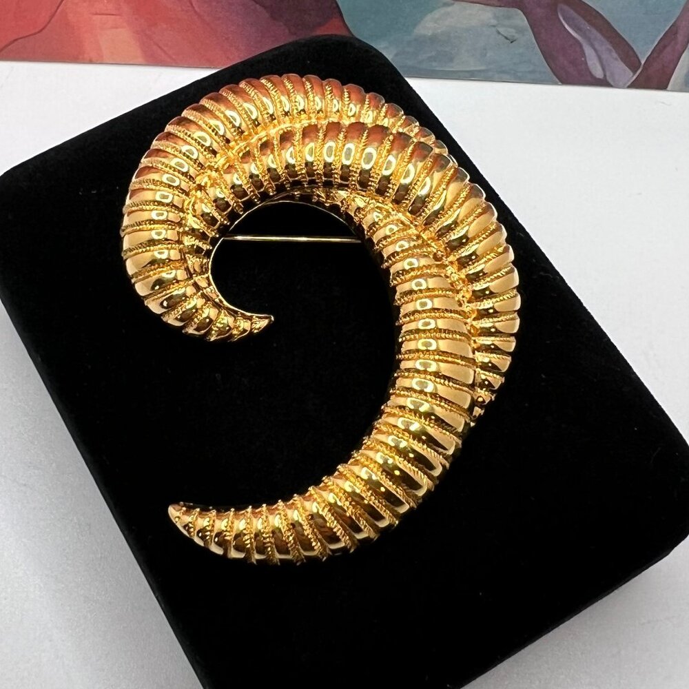 Monet Layered Crescent Brooch (Susan Caplan Rediscovered Selection) - Picture 1 of 5